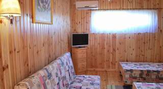 Гостевой дом Chalet Kiparis Орджоникидзе Номер "Стандарт"-14