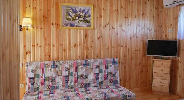 Гостевой дом Chalet Kiparis Орджоникидзе-15